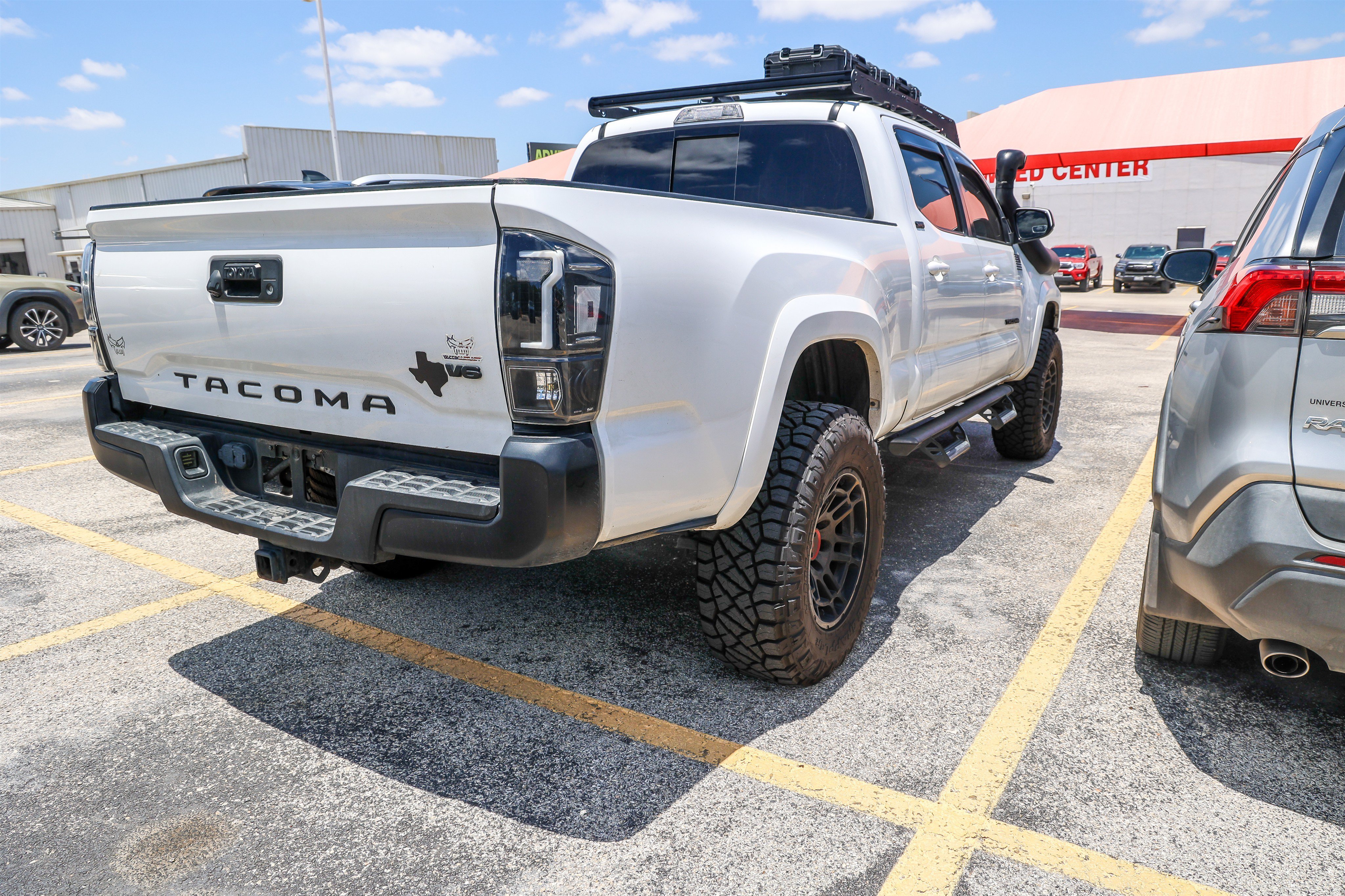 Used 2023 ICE CAP Toyota SR5 image 7