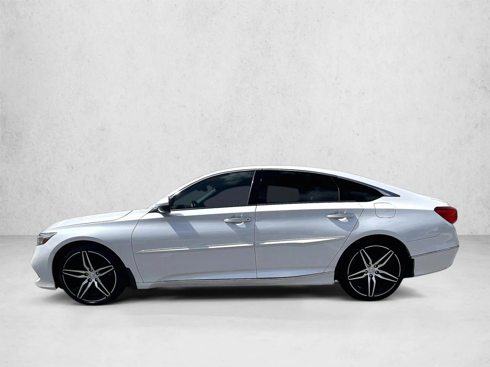 Used 2021 Platinum White Pearl Honda Touring image 6