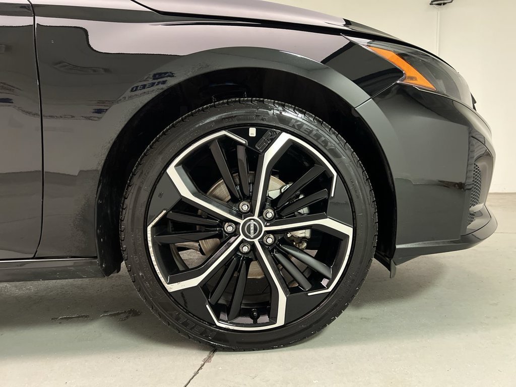 2025 Nissan Altima SR - Photo 10