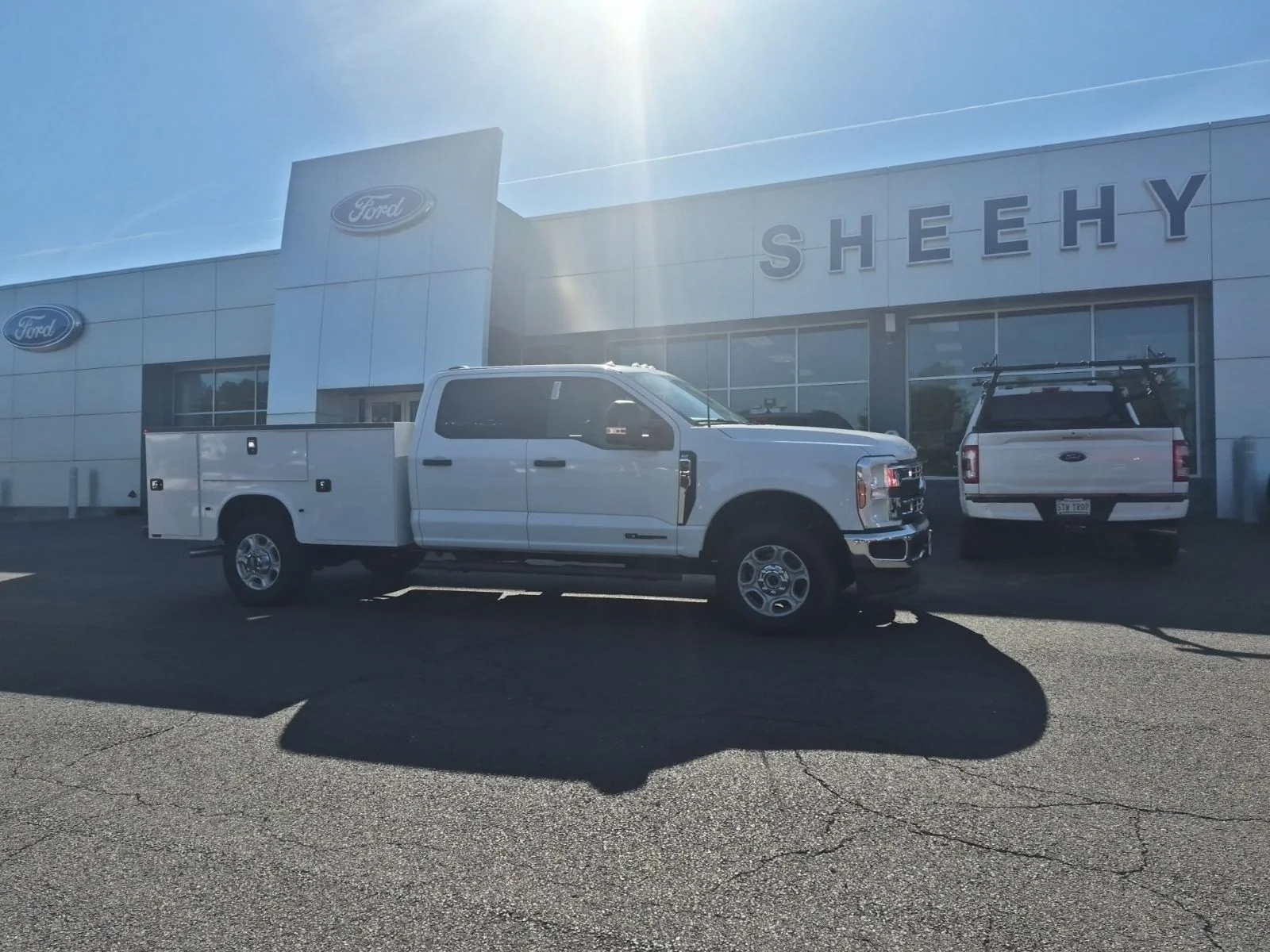 New 2026 Oxford White Ford XLT SERVICE BODY image 1