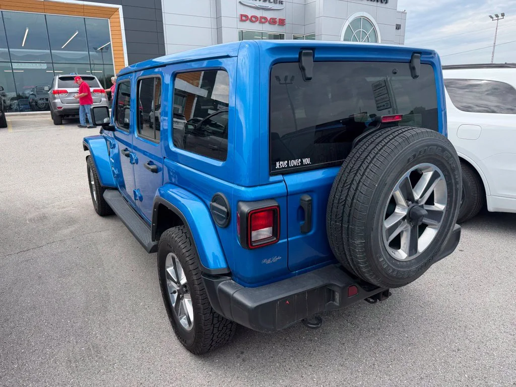 Used 2022 Blue Jeep Unlimited Sahara image 7