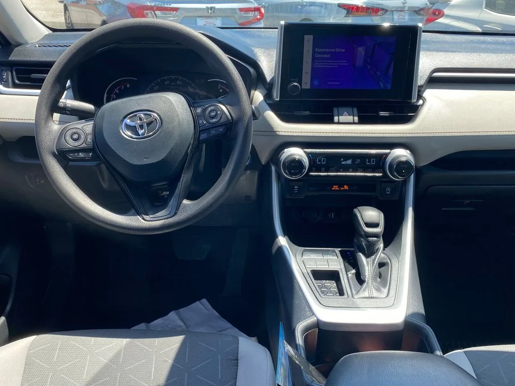 Used 2025 Silver Toyota XLE image 9
