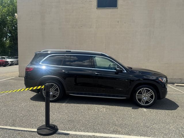 Certified Used 2025 Obsidian Black Metallic Mercedes-Benz GLS 450 image 5