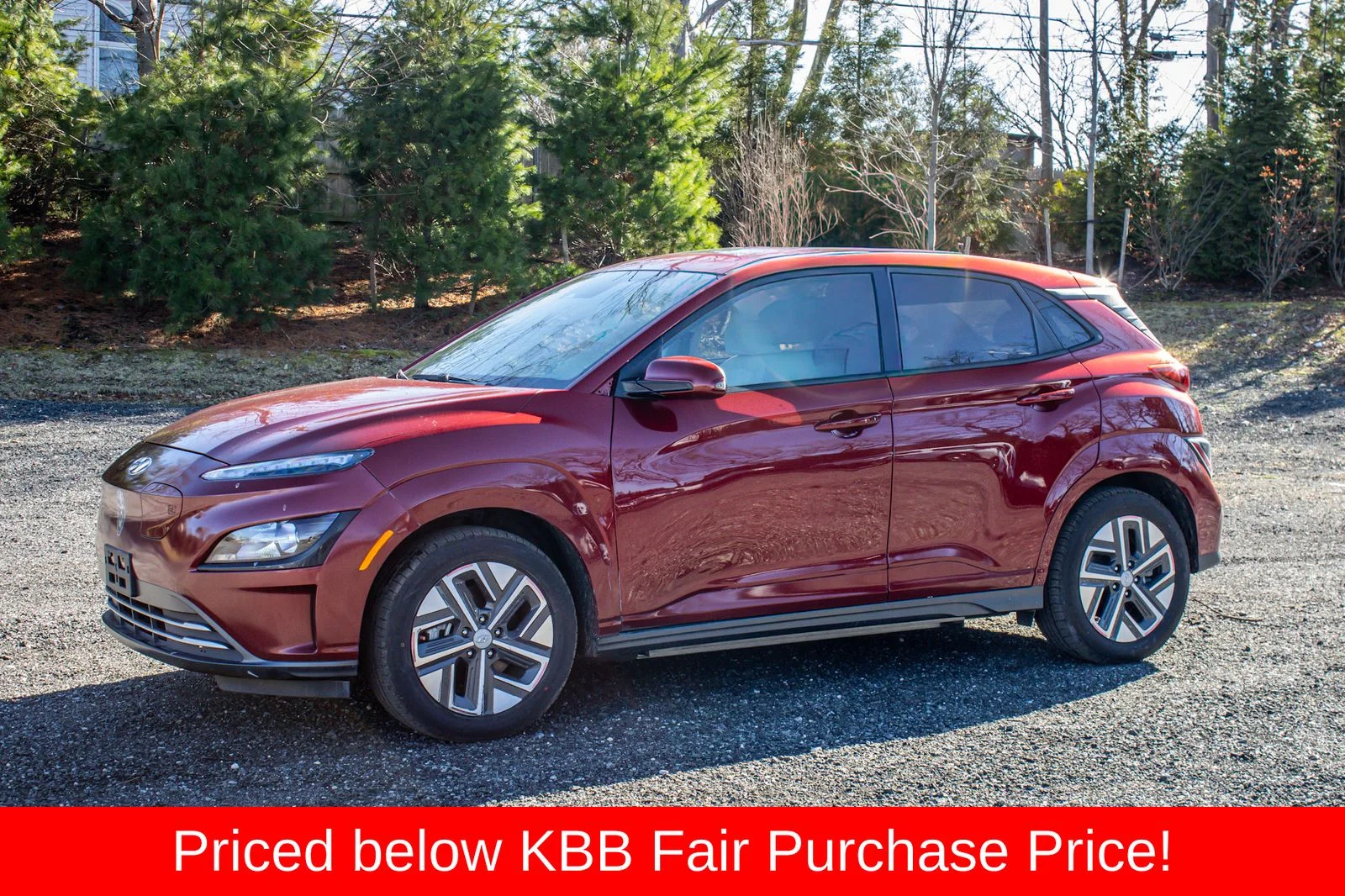 Used 2023 Red Hyundai SEL image 3