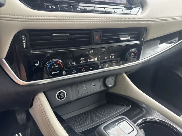 Used 2023 White Nissan SL image 24