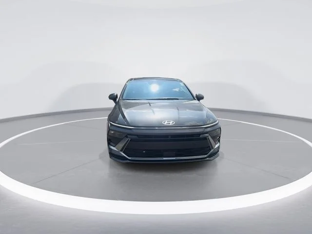 Used 2025 Gray Hyundai Limited image 3