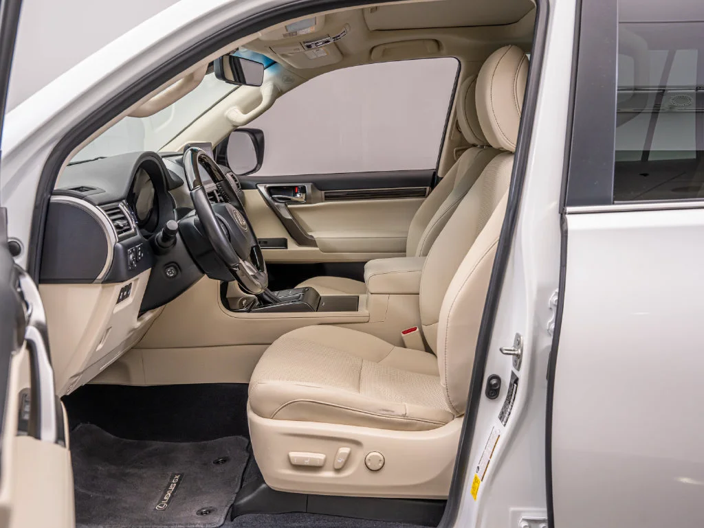 Certified Used 2023 Eminent White Pearl Lexus 460 image 24