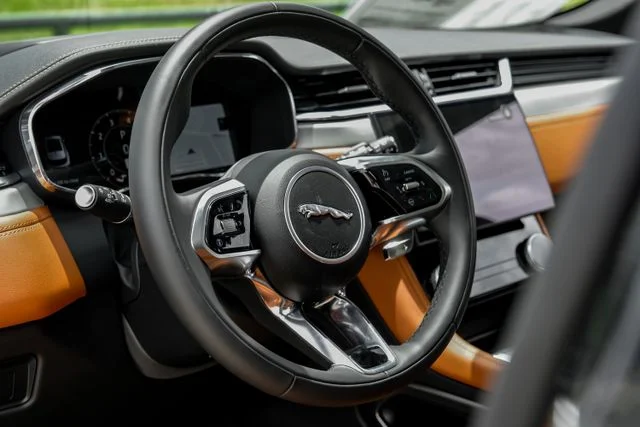 2026 Jaguar F-Pace R-Dynamic S - Photo 17