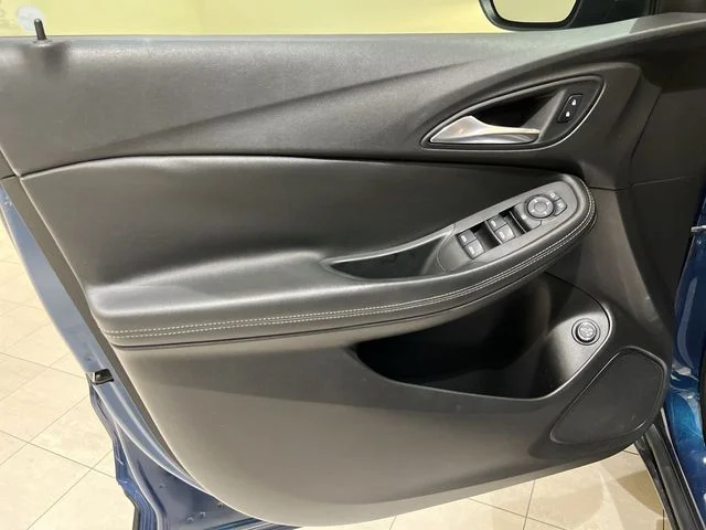 Used 2021 Deep Buick Select image 20
