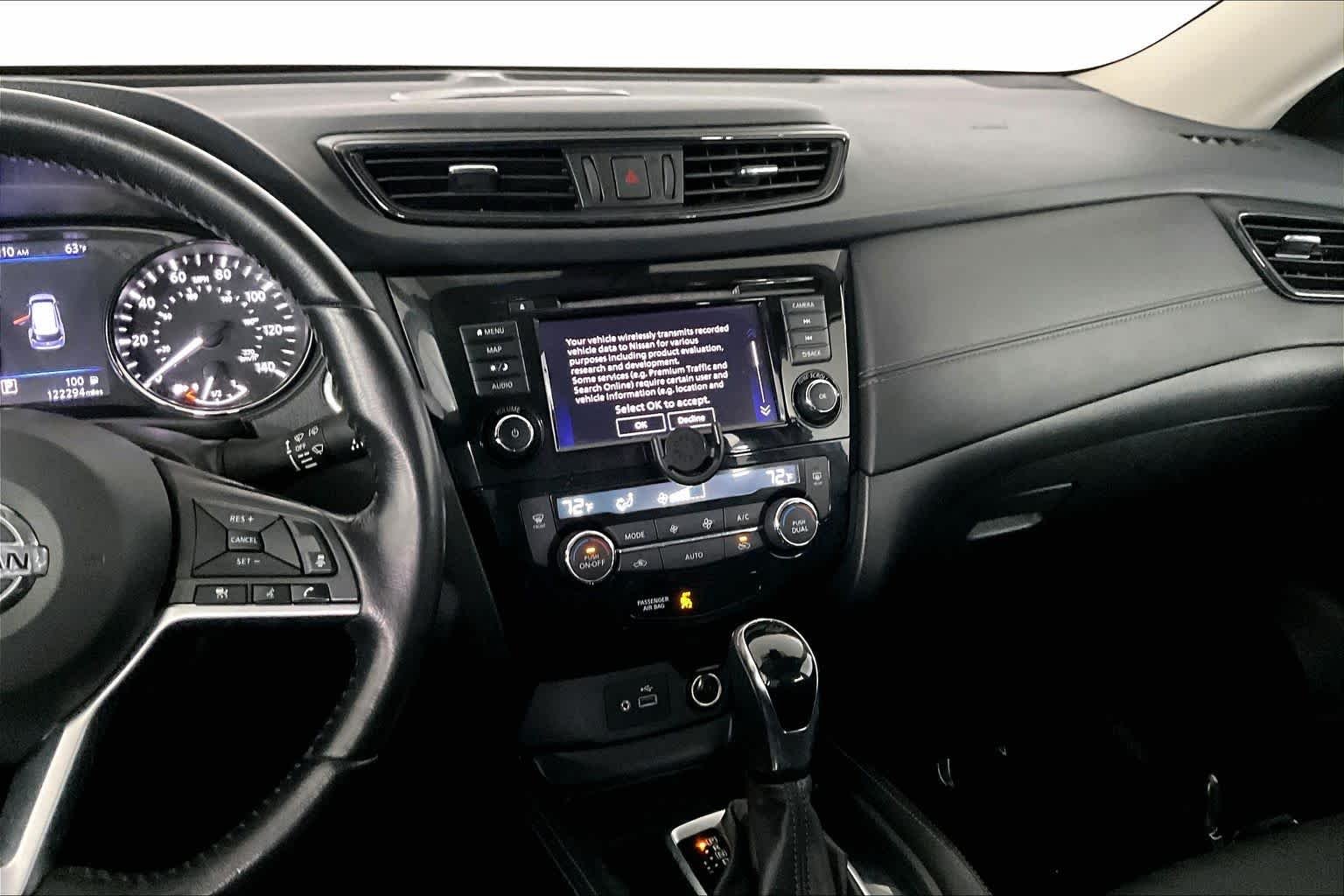 Used 2018 Caspian Blue Nissan SL image 7