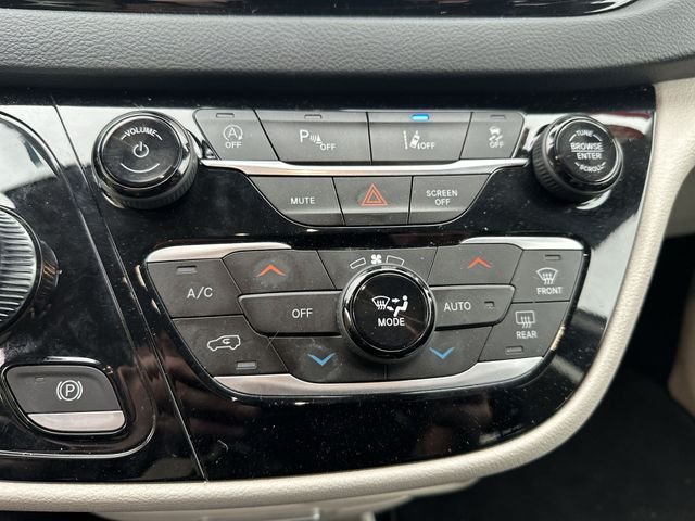 Used 2023 Gray Chrysler Touring L image 19