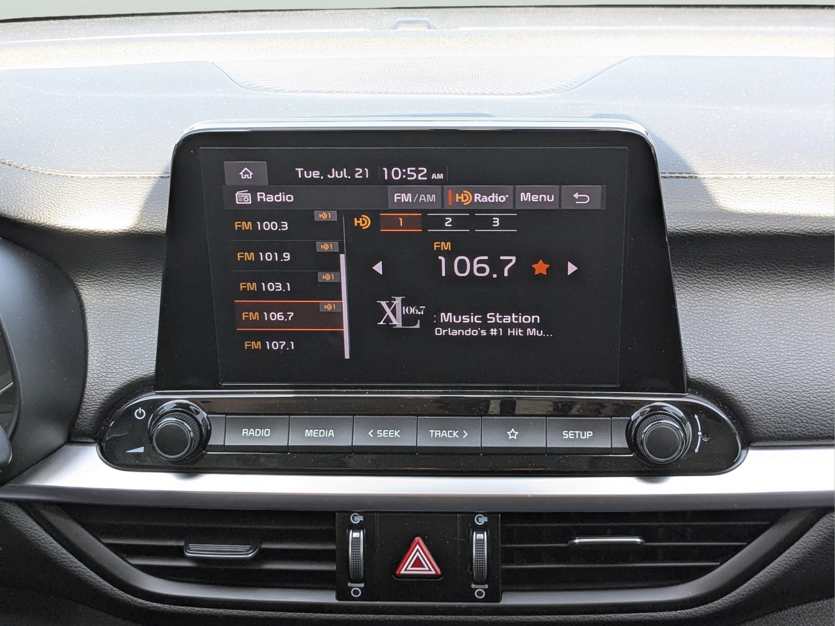 2023 Kia Forte LXS - Photo 14
