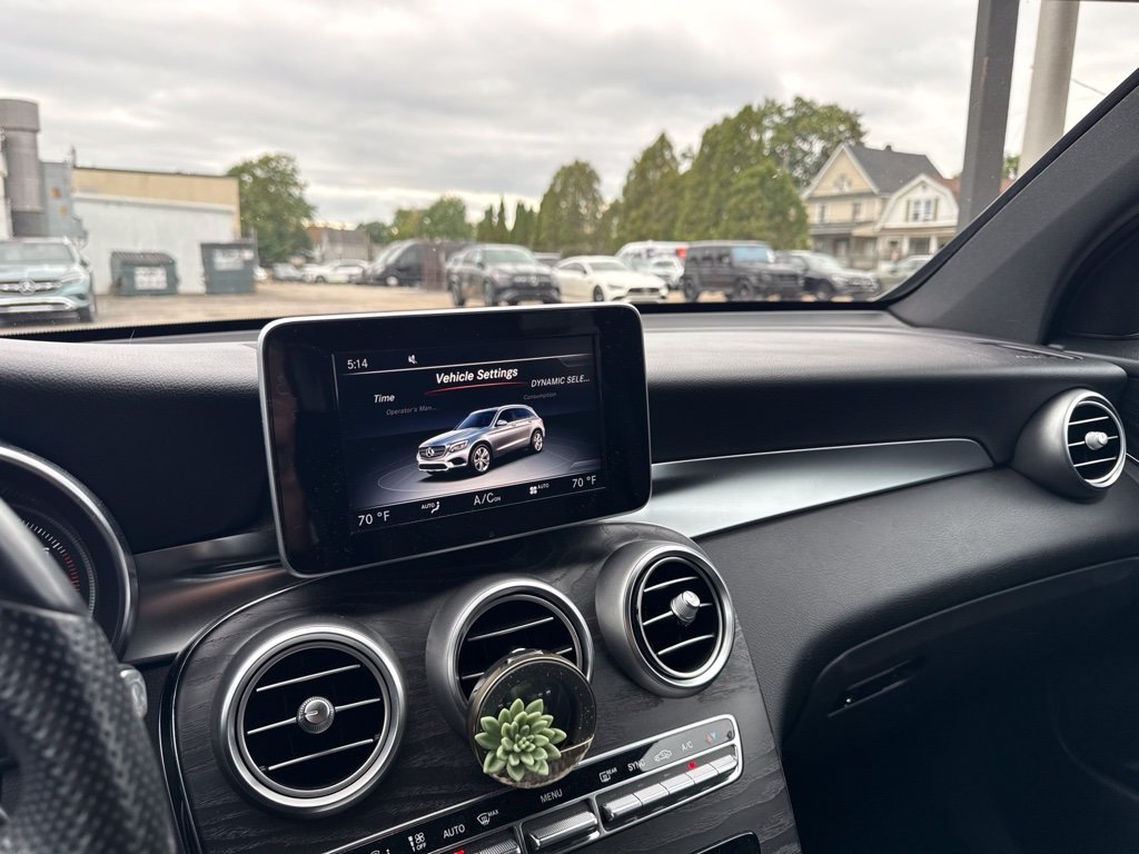 Used 2017  Mercedes-Benz GLC 300 image 9