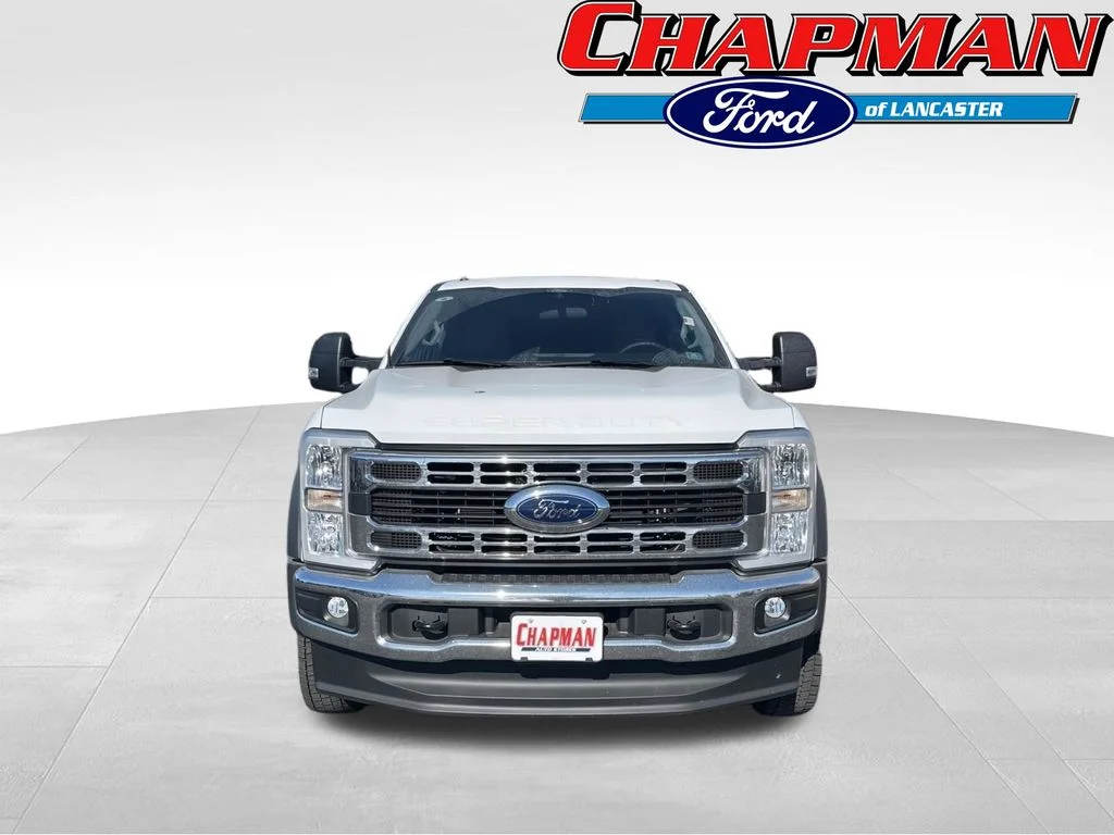 New 2026 Oxford White Ford F-450® XL image 2