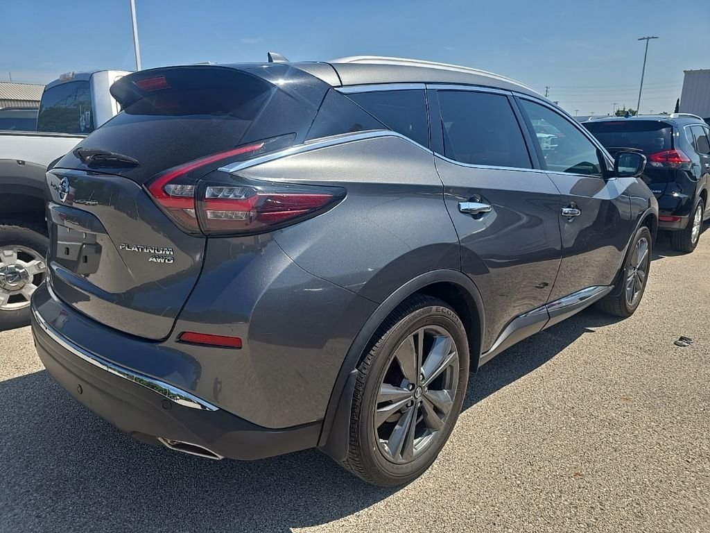 Used 2019  Nissan Platinum image 3