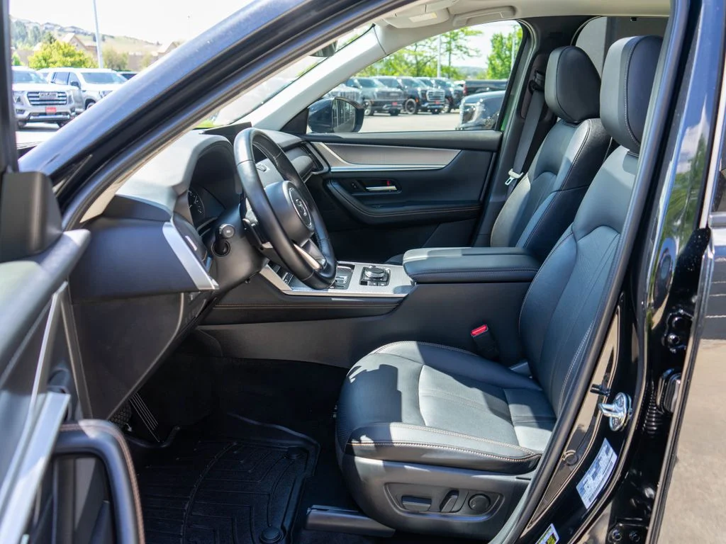 Used 2025 Black Mazda 3.3 Turbo Preferred image 11