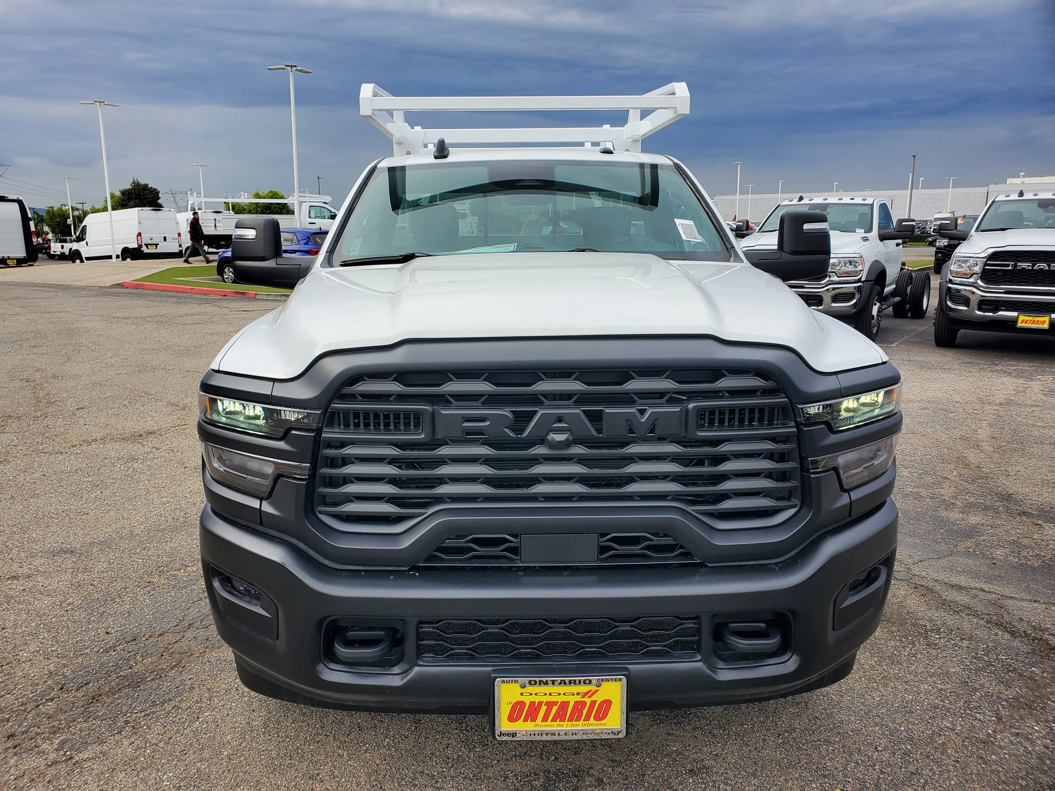 New 2026 Bright White Clear-Coat Exterior Paint RAM Tradesman image 9