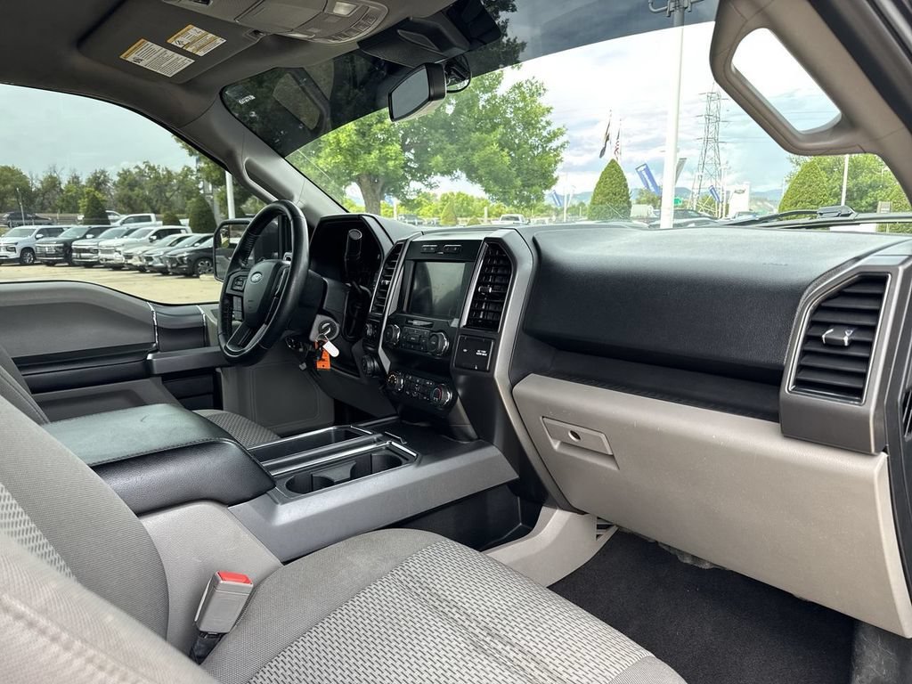 Used 2020 Black Ford XLT image 29
