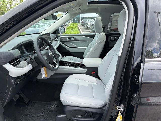New 2026 Black Ford Platinum image 16