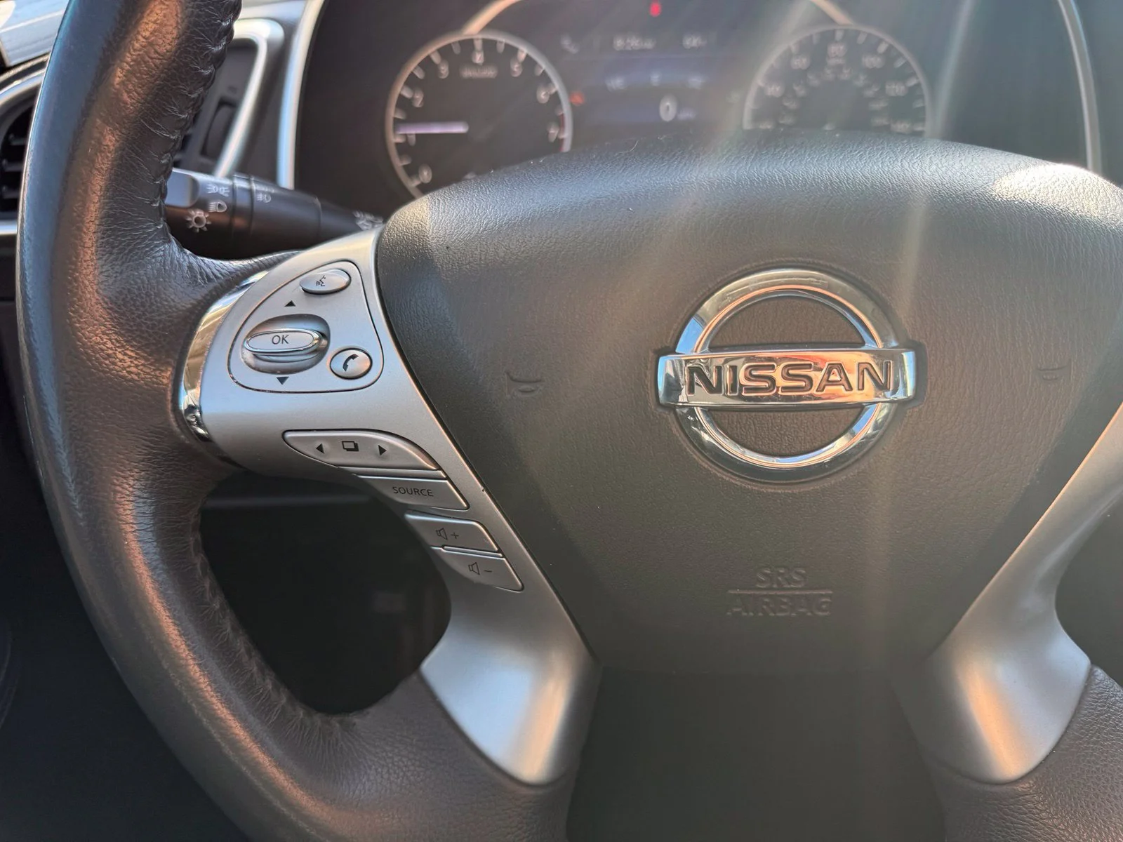 Used 2017 Pearl White Nissan SL image 17