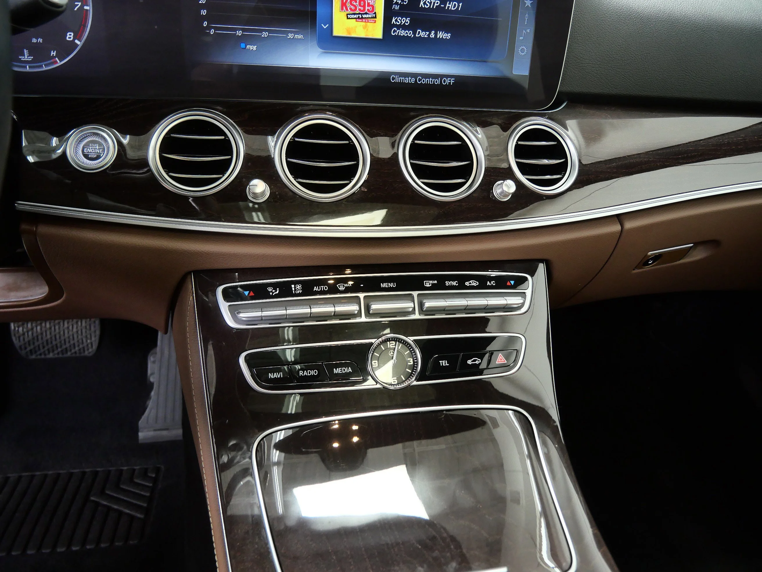 Used 2020 Selenite Grey Metallic Mercedes-Benz E 350 4MATIC® Sedan image 21