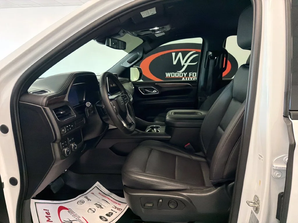 Used 2023 White Chevrolet Z71 image 9