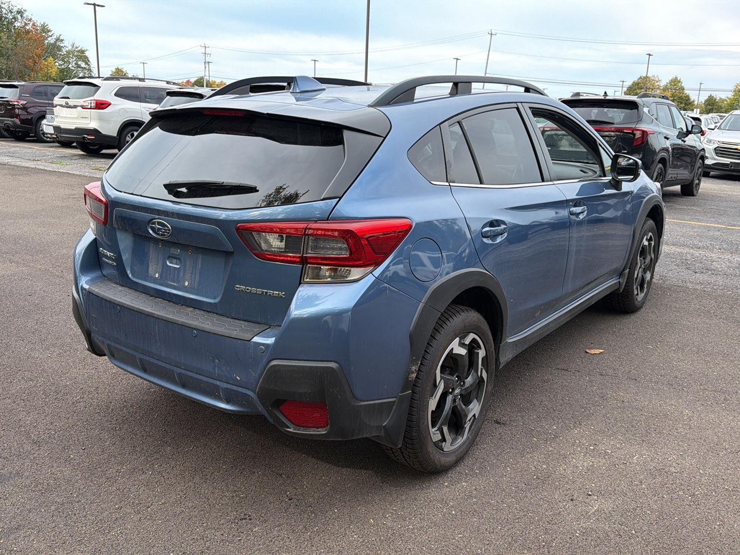 Used 2023 Horizon Blue Pearl Subaru Limited image 8