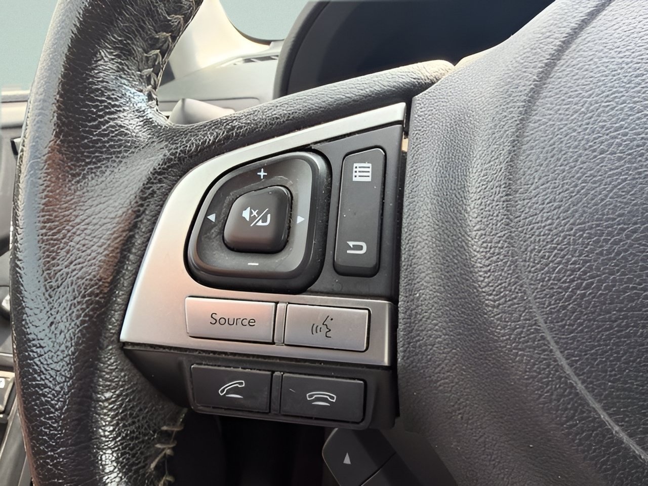 Used 2018 Crystal White Pearl Subaru Touring image 21