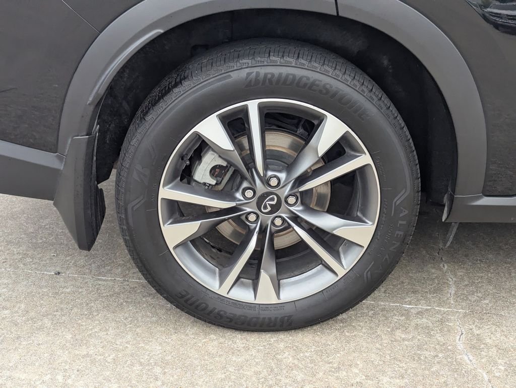 Used 2023 Black INFINITI LUXE AWD image 3