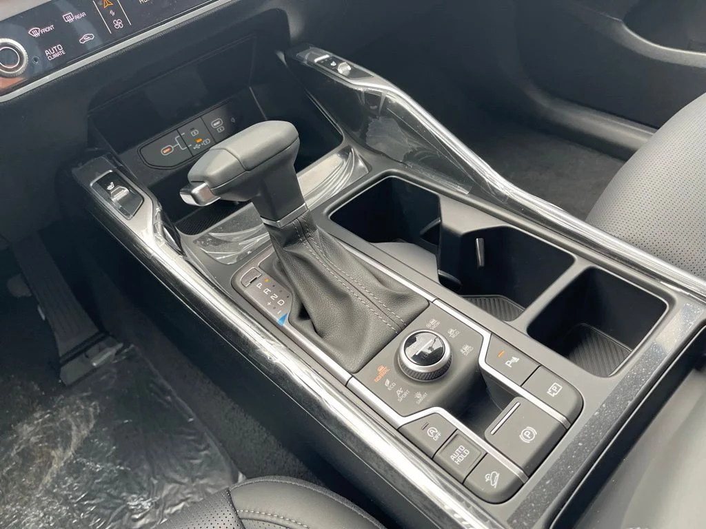 New 2026 White Kia S image 16