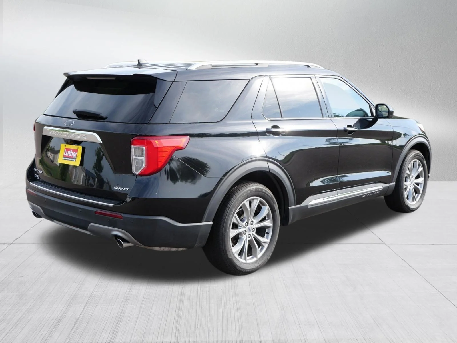 Used 2023 Agate Black Metallic Ford Limited image 7