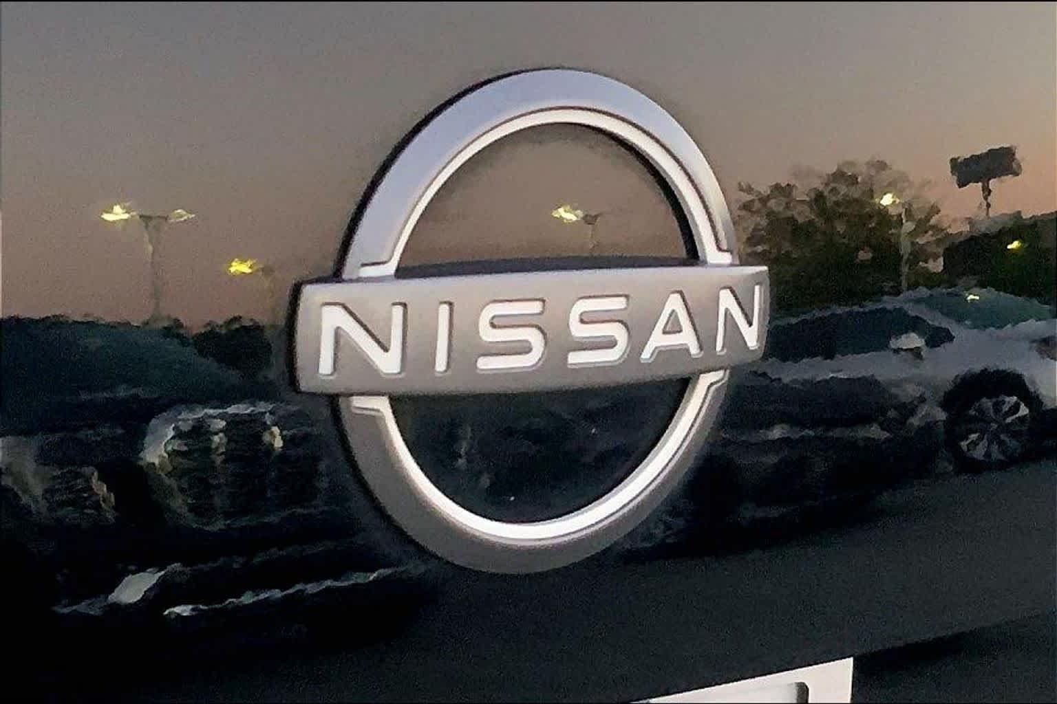 Used 2023 Super Black Nissan S image 5