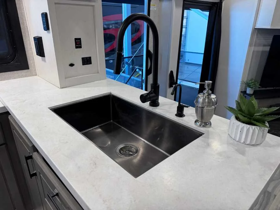 Used 2024 WHITE JAYCO  image 27