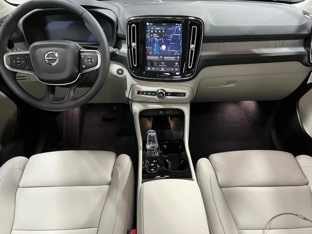 2026 Volvo XC40 Ultra - Photo 18