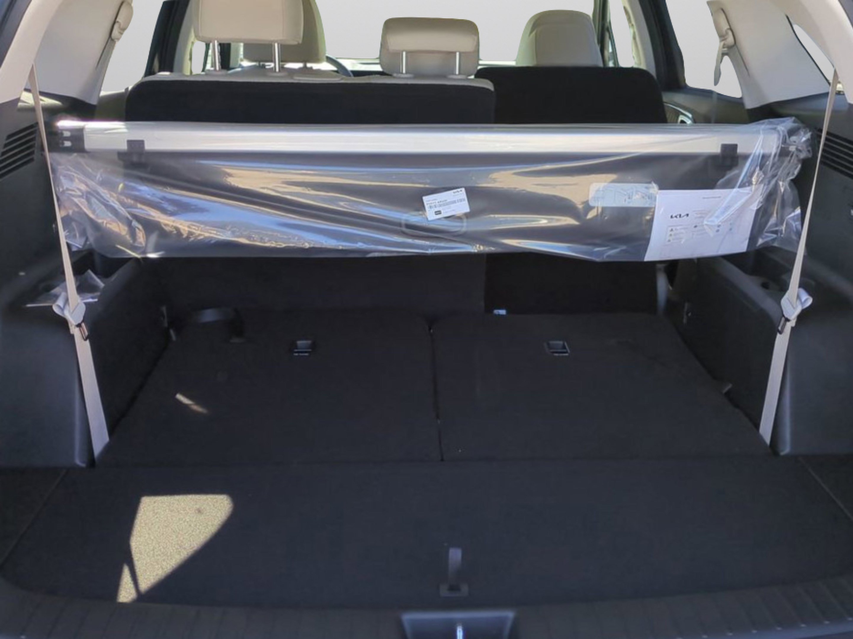 Certified Used 2025 Everlasting Silver Kia S image 12