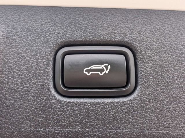 Used 2024 White Hyundai Calligraphy image 15