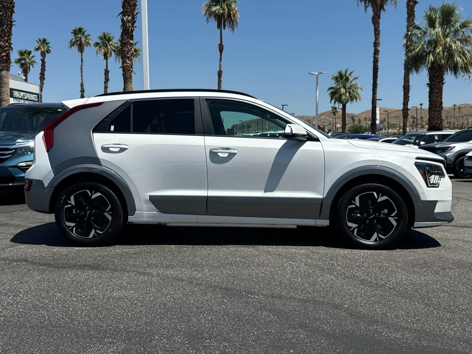 New 2026 White Kia Wave image 2