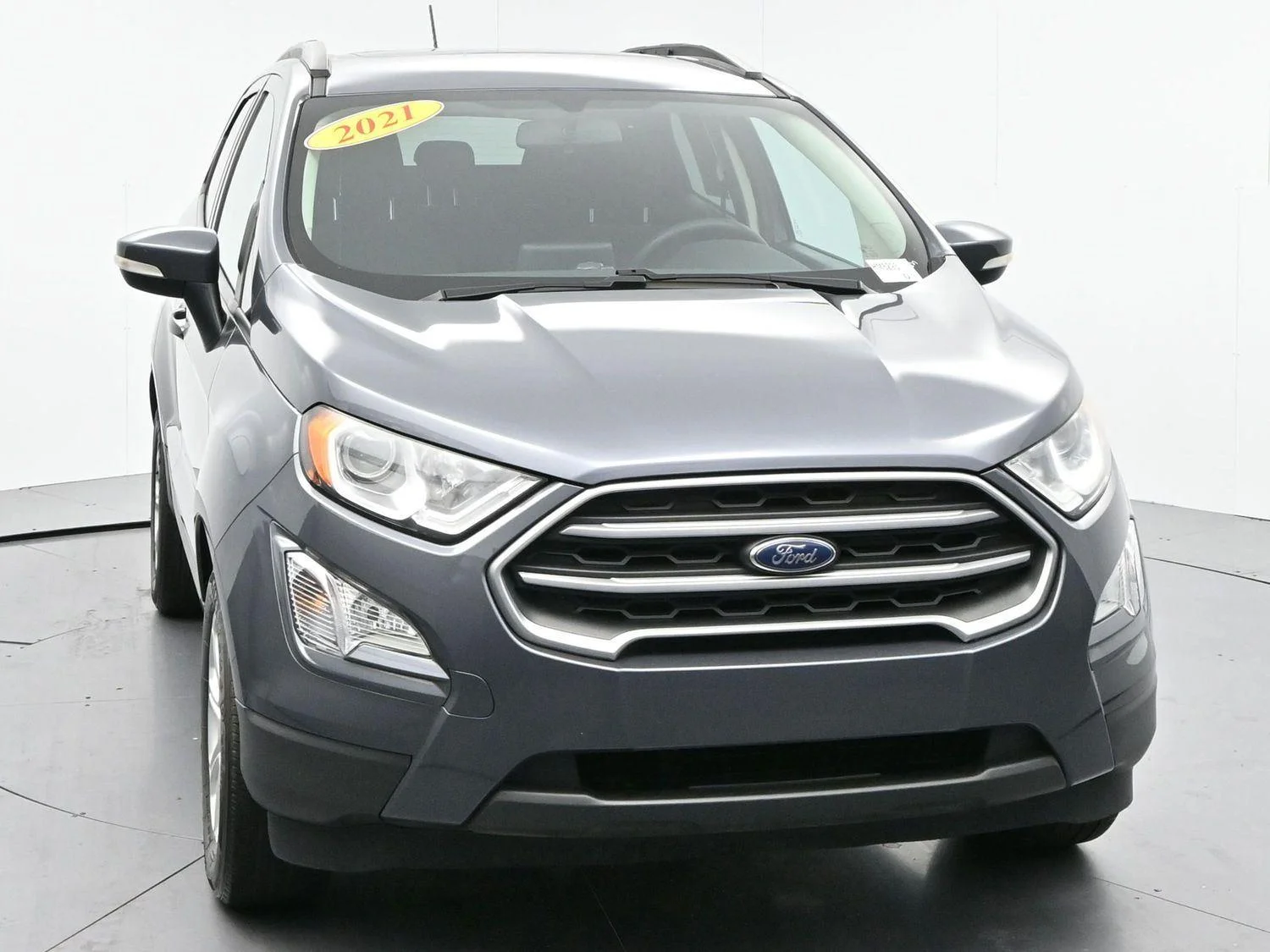 Used 2021 Smoke Ford SE image 2