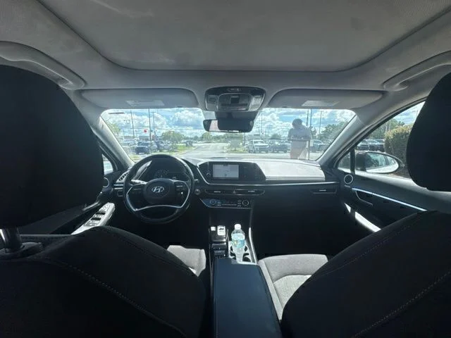 Used 2023 White Hyundai SEL image 19