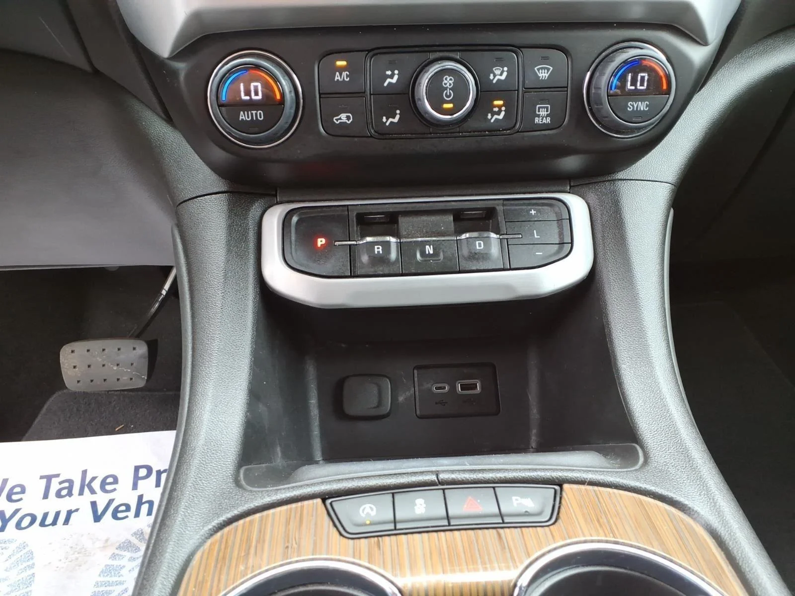 Used 2023 Ebony Twilight Metallic GMC SLE image 12