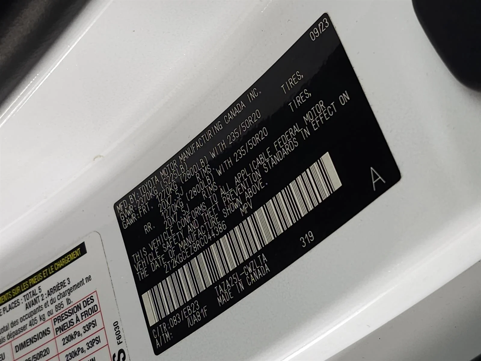 Certified Used 2024 Ultra White 083 Lexus F SPORT Handling image 37