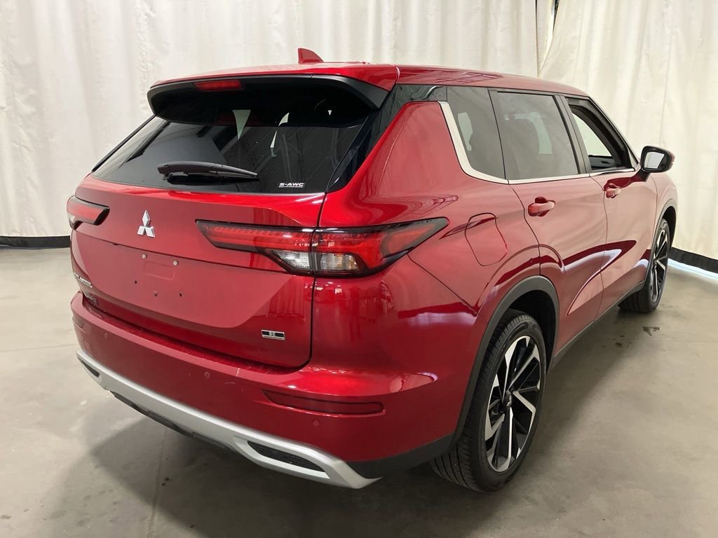 Used 2023  Mitsubishi SE image 27