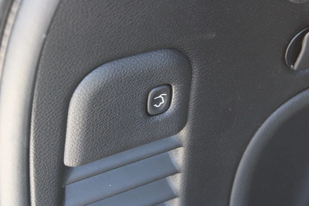 Used 2021 Silver Jeep Limited image 9