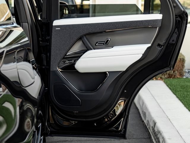 New 2026 Santorini Black LAND ROVER SE image 31