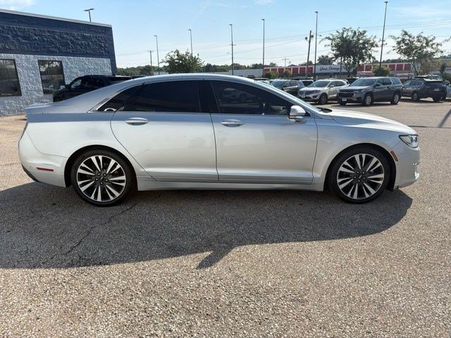 Used 2017 Ingot Silver Lincoln Reserve image 6