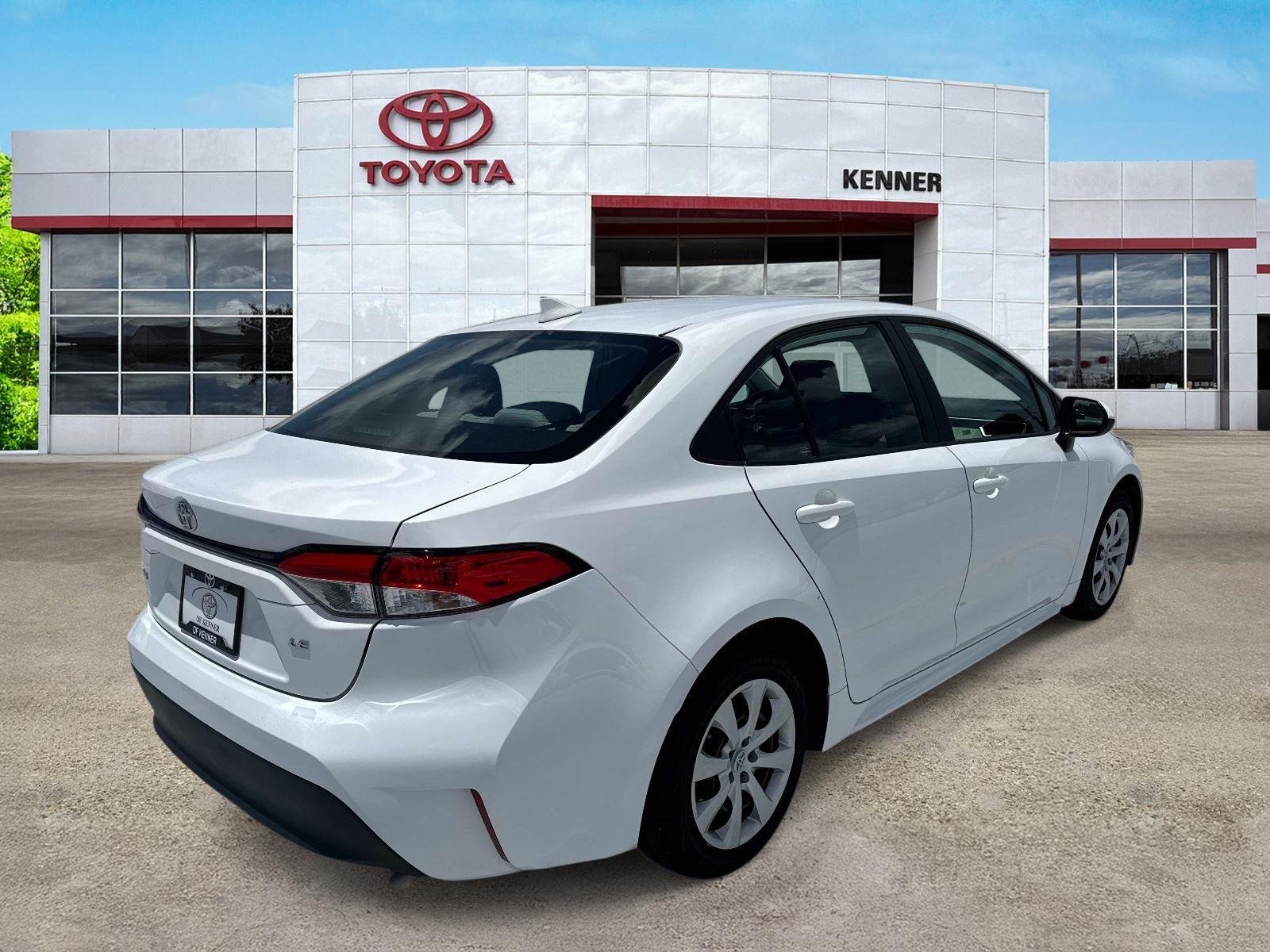 Used 2023 Ice Cap Toyota LE image 6