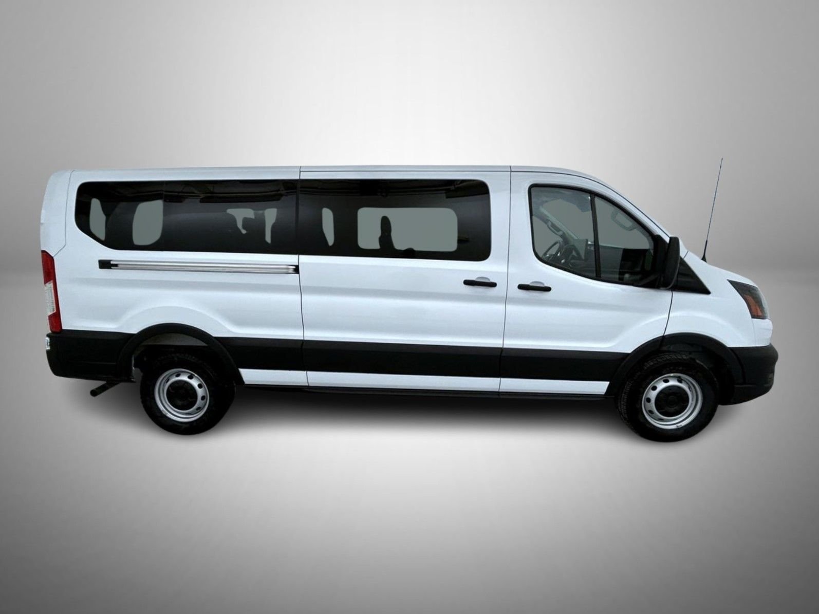 New 2026 Oxford White Ford XL image 4