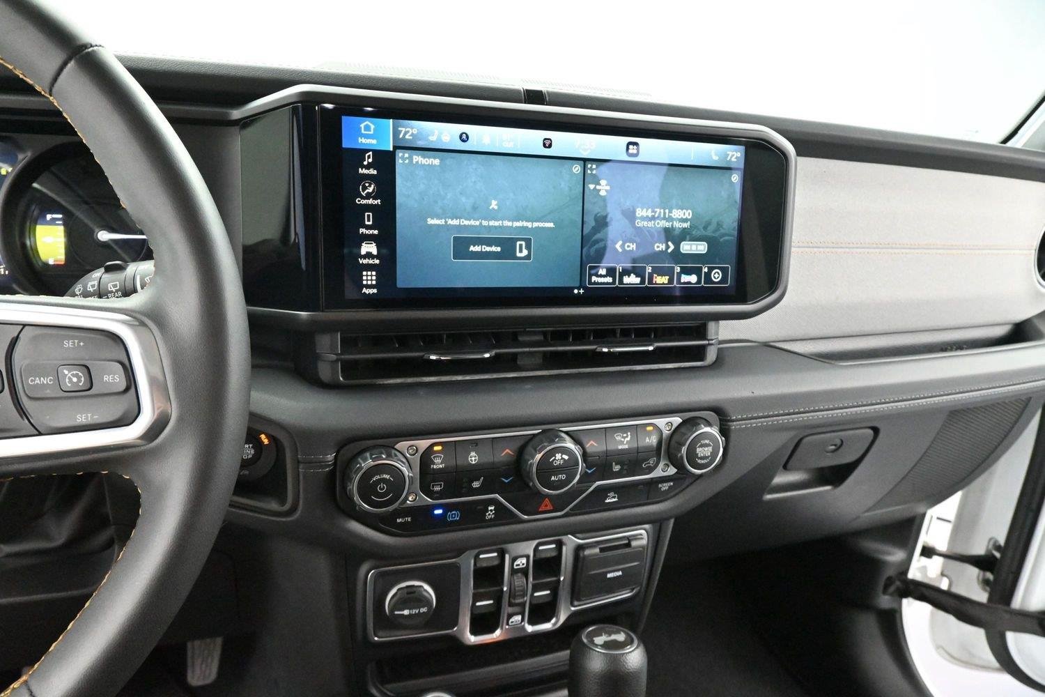 Used 2024 Bright White Clearcoat Jeep Sahara image 18