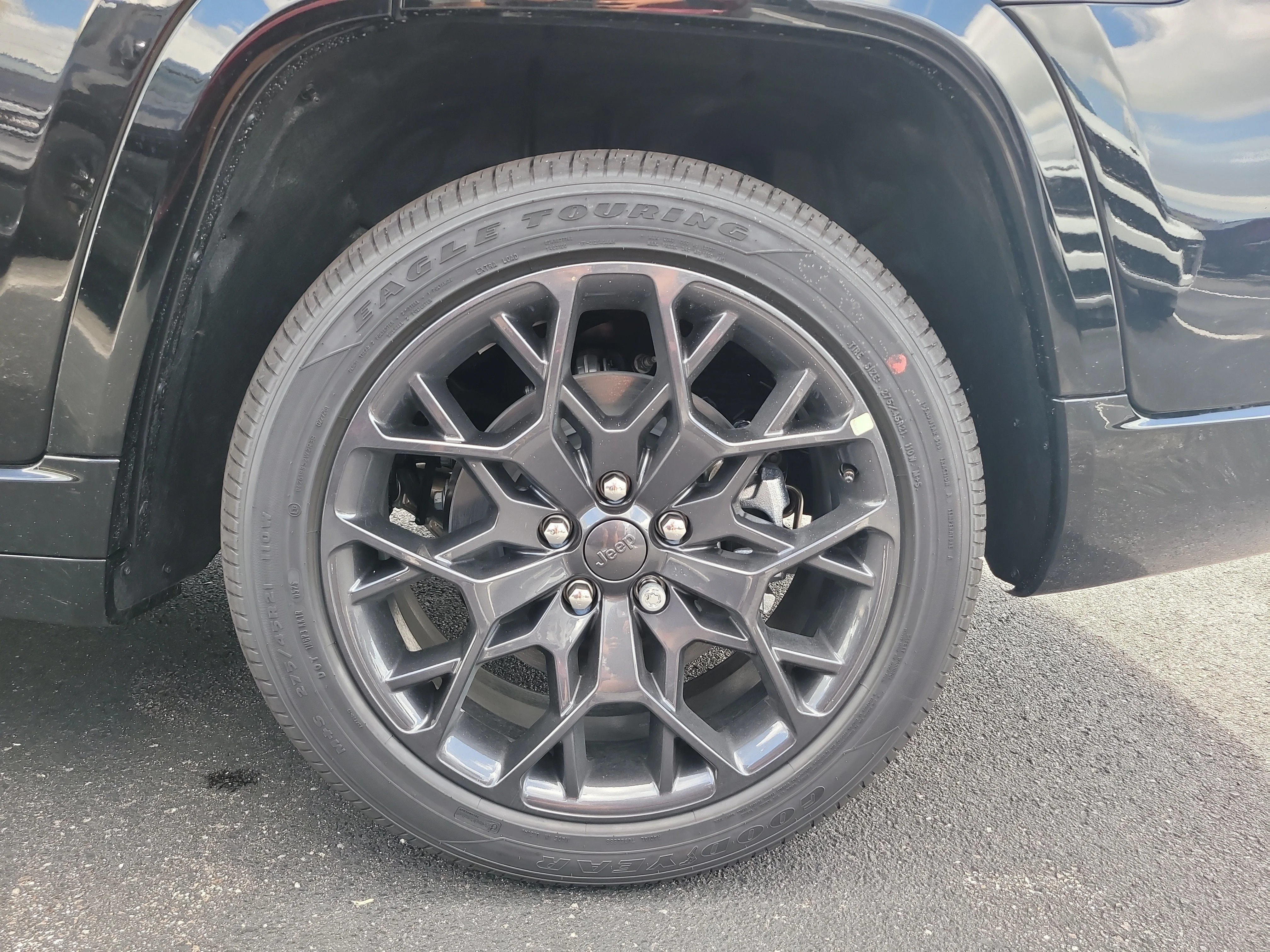 New 2026 Diamond Black Crystal Pearlcoat Jeep Summit image 9