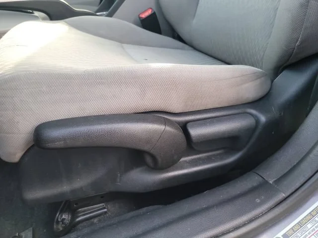 Used 2015  Honda EX image 17